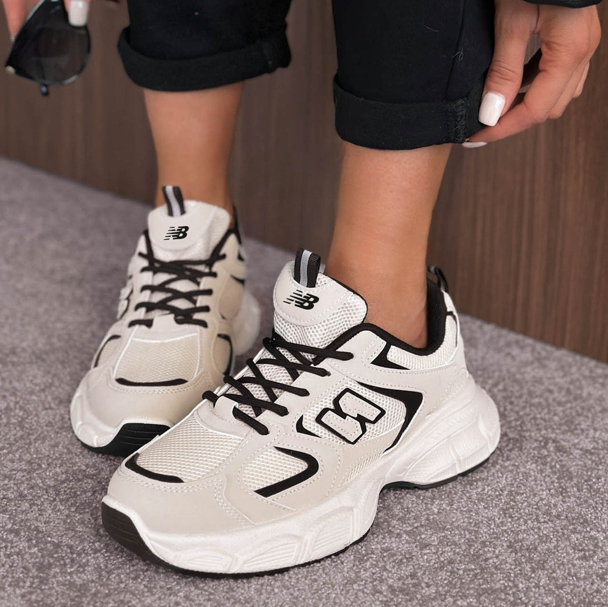 NB BEGE BLACK