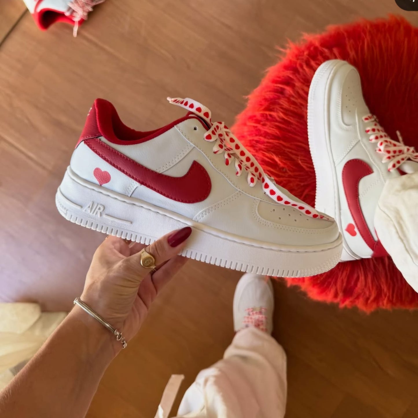 NIKE AIR RED