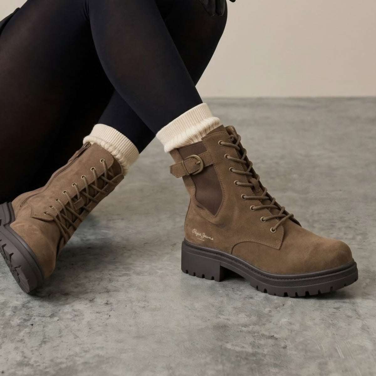 BOTA PEPE KAKI