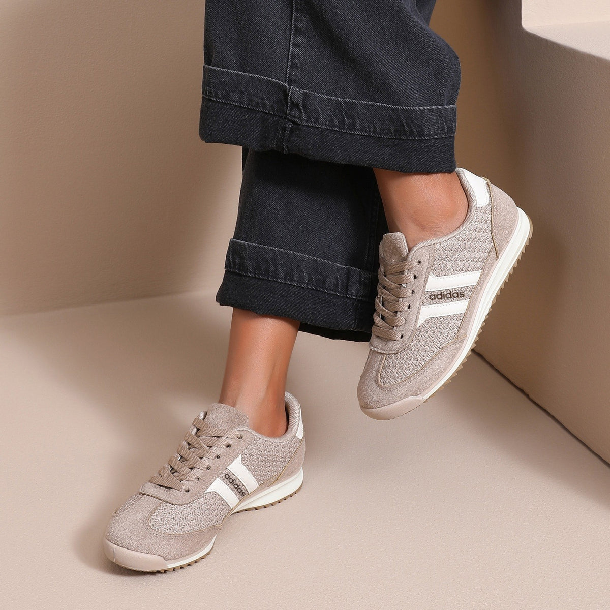 ADIDAS BEGE