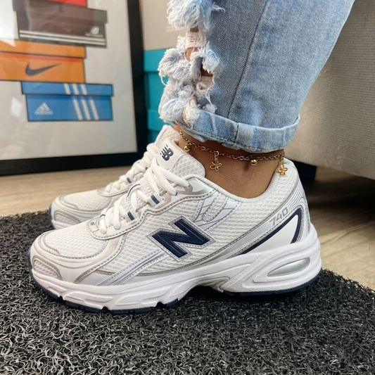 New Balance 740 BLUE